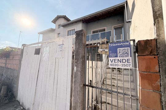 Fachada e plaquinha instalada COD BALD-381 de casa à venda com 4 quartos, 234m² em Parque Residencial Almerinda Chaves, Jundiaí