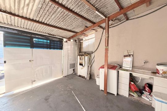 Garagem com área de serviço de casa à venda com 4 quartos, 234m² em Parque Residencial Almerinda Chaves, Jundiaí