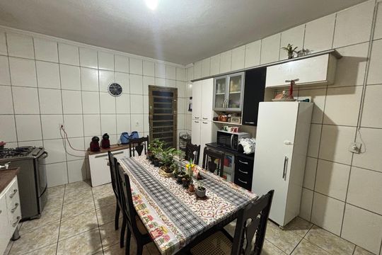 Cozinha de casa à venda com 4 quartos, 250m² em Conjunto Habitacional Aguia de Haia, São Paulo