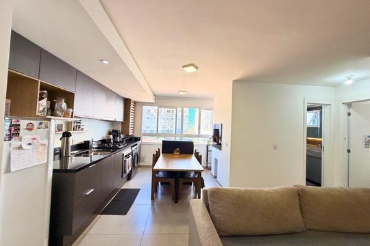 Cozinha de apartamento à venda com 2 quartos, 53m² em Fátima, Canoas
