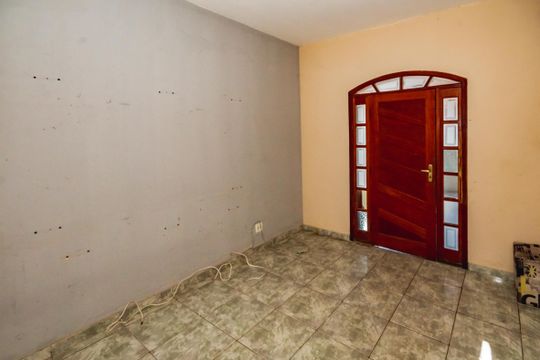 Casa à venda com 3 quartos, 360m² em Santa Monica, Belo Horizonte