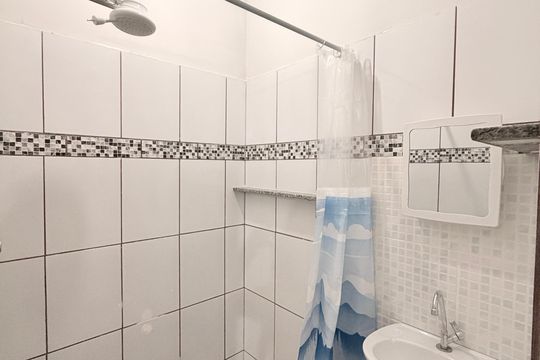 Banheiro Social de casa para alugar com 2 quartos, 70m² em Jardim Itália, Várzea Paulista