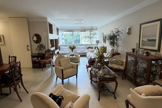 Sala de apartamento à venda com 3 quartos, 156m² em Cerqueira César, São Paulo