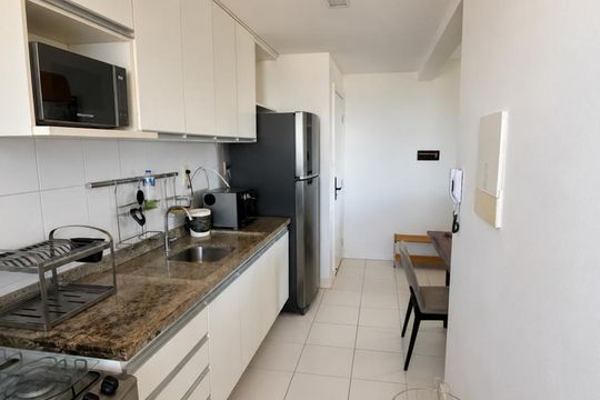 Cozinha de apartamento para alugar com 1 quarto, 48m² em Rio Vermelho, Salvador