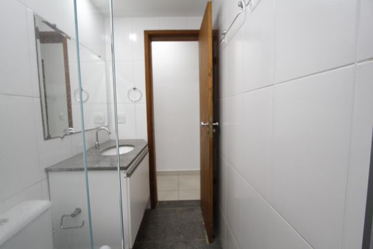 Banheiro da Social de apartamento à venda com 4 quartos, 166m² em Buritis, Belo Horizonte