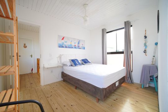 Suite 2 de casa para alugar com 3 quartos, 124m² em Alto Ribeirão Leste, Florianópolis