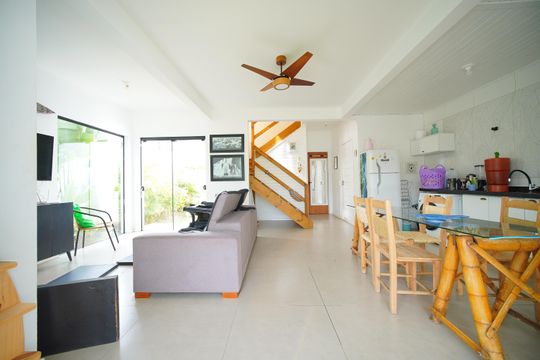 Sala - cozinha de casa para alugar com 3 quartos, 124m² em Alto Ribeirão Leste, Florianópolis