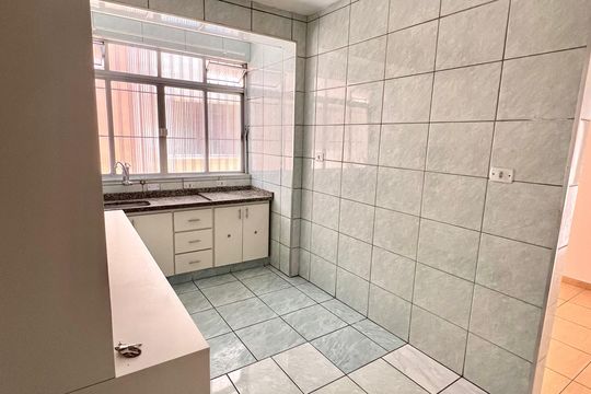 Cozinha de apartamento para alugar com 2 quartos, 40m² em Santana, São Paulo