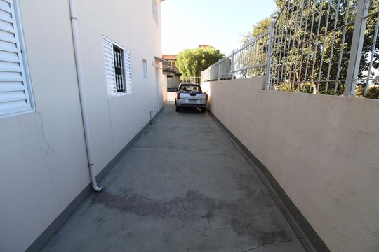 Garagem  de casa para alugar com 3 quartos, 80m² em Jardim Cruzeiro do Sul, São José dos Campos
