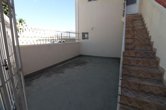 Garagem de casa para alugar com 3 quartos, 80m² em Jardim Cruzeiro do Sul, São José dos Campos