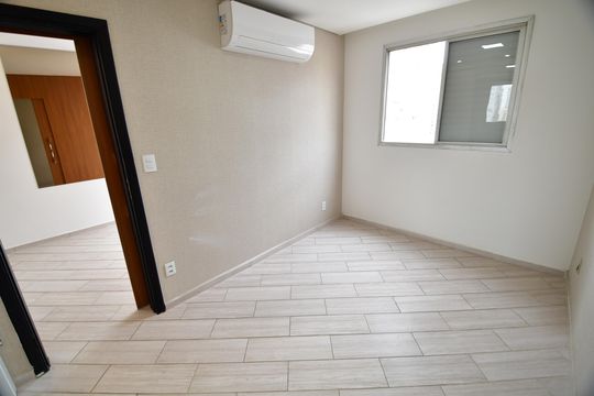 Quarto de apartamento à venda com 1 quarto, 55m² em Centro, Campinas