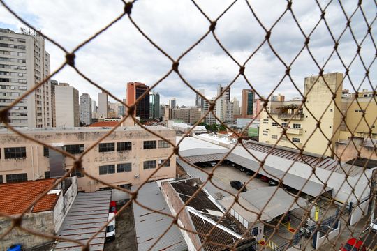 Sala - Vista de apartamento à venda com 1 quarto, 55m² em Centro, Campinas
