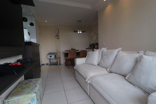 Sala de apartamento à venda com 2 quartos, 54m² em Vila Alzira, Santo André