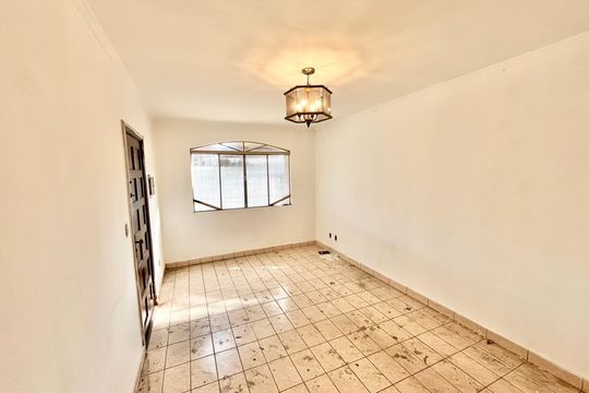 Sala de casa à venda com 5 quartos, 125m² em Jardim Peri, São Paulo