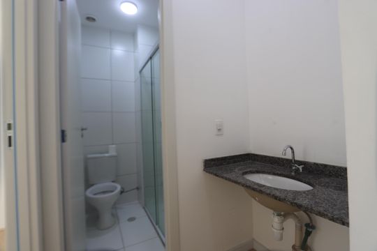 Banheiro de apartamento à venda com 2 quartos, 38m² em Cidade São Mateus, São Paulo