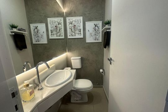 Lavabo de casa de condomínio para alugar com 4 quartos, 330m² em Suru, Barueri