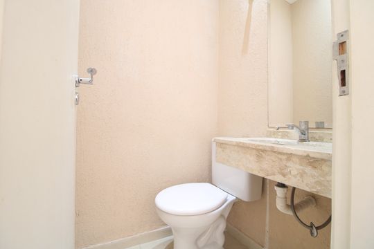 Lavabo de casa de condomínio à venda com 2 quartos, 100m² em Vila Marari, São Paulo