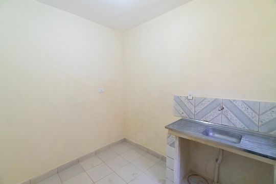 Cozinha de casa para alugar com 1 quarto, 35m² em Vila Babilonia, São Paulo