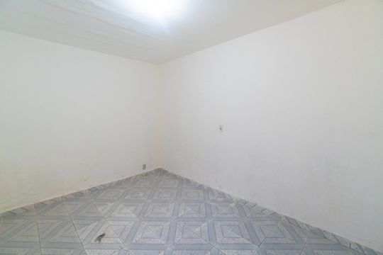 Quarto / Sala de casa para alugar com 1 quarto, 35m² em Vila Babilonia, São Paulo