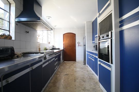 Cozinha - Armários de casa à venda com 4 quartos, 350m² em Paraíso do Morumbi, São Paulo