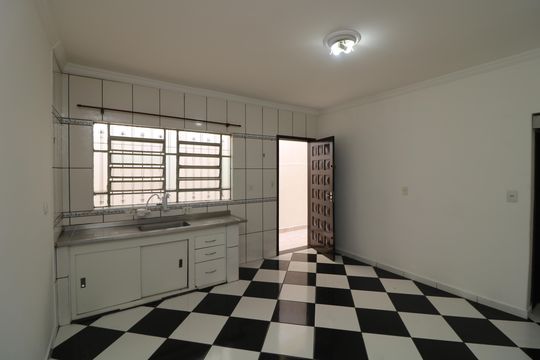Cozinha de casa à venda com 2 quartos, 125m² em Jardim Santa Teresinha, São Paulo