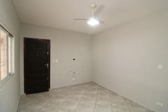 Sala de casa à venda com 2 quartos, 125m² em Jardim Santa Teresinha, São Paulo