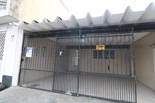 Fachada de casa à venda com 2 quartos, 125m² em Jardim Santa Teresinha, São Paulo