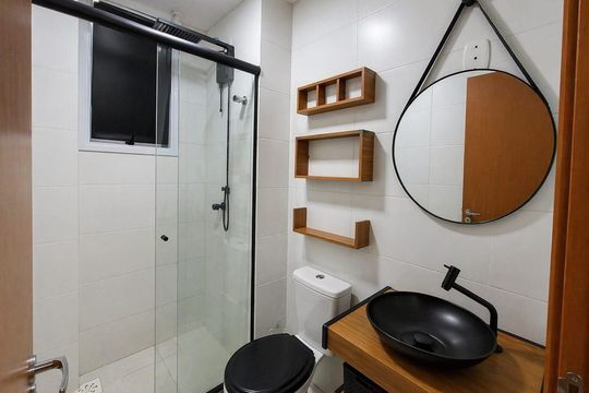 Banheiro de apartamento à venda com 2 quartos, 51m² em Estância Velha, Canoas