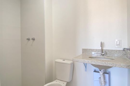 Banheiro 2 de apartamento para alugar com 2 quartos, 50m² em Vila Osasco, Osasco