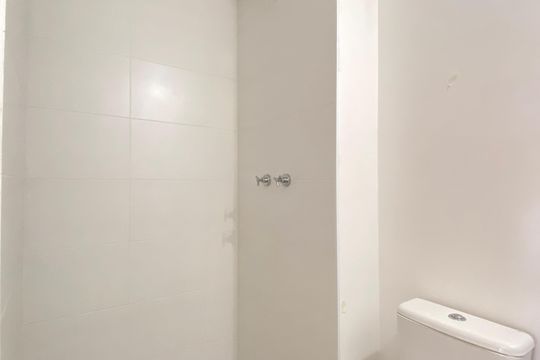 Banheiro de apartamento para alugar com 2 quartos, 50m² em Vila Osasco, Osasco