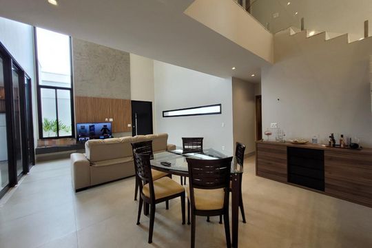 Sala de casa de condomínio para alugar com 4 quartos, 260m² em Shopping Park, Uberlândia
