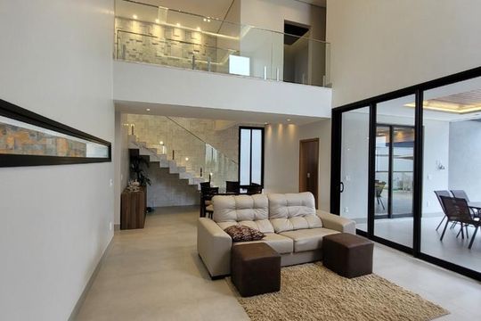 Sala de casa de condomínio para alugar com 4 quartos, 260m² em Shopping Park, Uberlândia