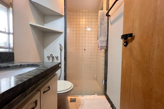 Banheiro de apartamento para alugar com 1 quarto, 89m² em São Pedro, Belo Horizonte
