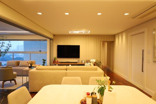 Apartamento à venda com 3 quartos, 155m² em Vila Sofia, São Paulo