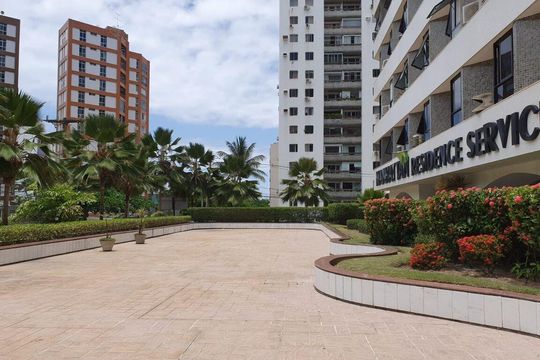 Fachada de apartamento para alugar com 1 quarto, 68m² em Pituba, Salvador