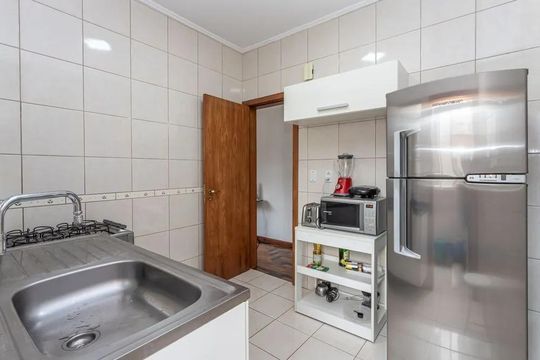 Cozinha de apartamento para alugar com 3 quartos, 80m² em Petrópolis, Porto Alegre