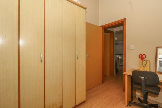 Quarto 2 de apartamento para alugar com 2 quartos, 50m² em Auxiliadora, Porto Alegre