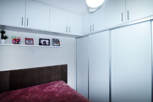 Quarto 1  de apartamento para alugar com 2 quartos, 49m² em Parada de Lucas, Rio de Janeiro