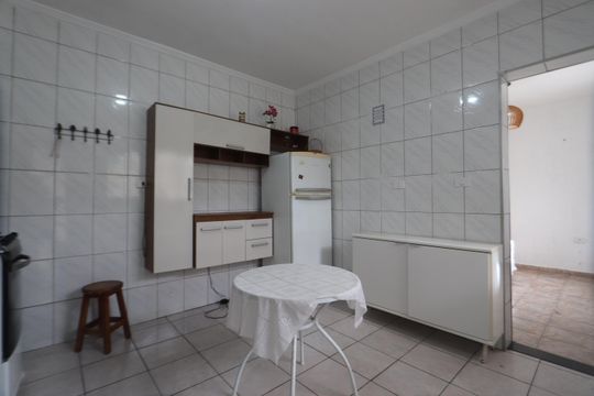 Cozinha de casa para alugar com 2 quartos, 135m² em Chácara Mafalda, São Paulo