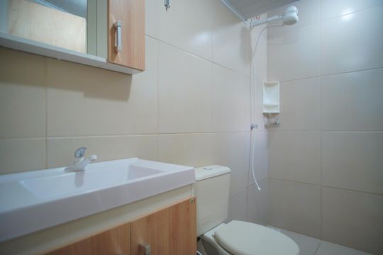 Banheiro da Suíte de casa para alugar com 1 quarto, 45m² em Sarandi, Porto Alegre