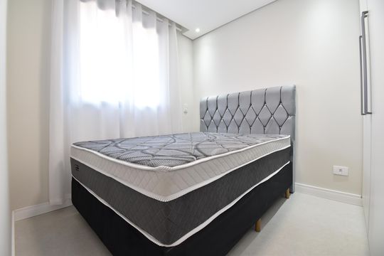 Quarto  de kitnet/studio para alugar com 1 quarto, 28m² em Centro, Curitiba