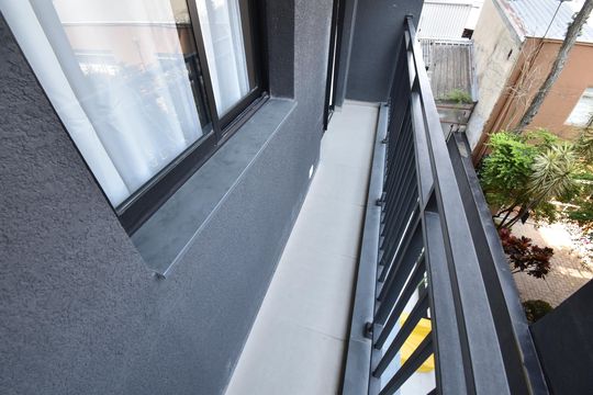 Varanda de kitnet/studio para alugar com 1 quarto, 28m² em Centro, Curitiba
