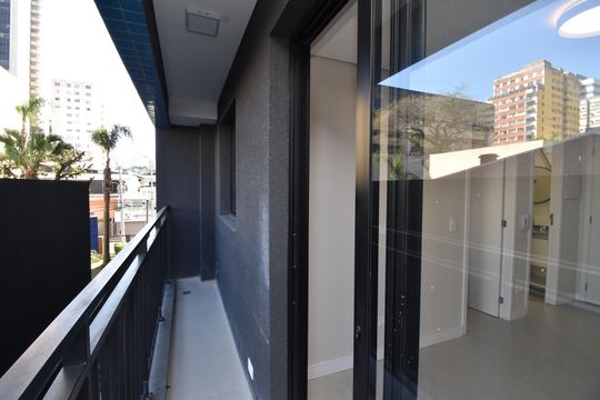 Varanda de apartamento para alugar com 1 quarto, 28m² em Centro, Curitiba