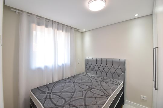 Quarto  de kitnet/studio para alugar com 1 quarto, 28m² em Centro, Curitiba
