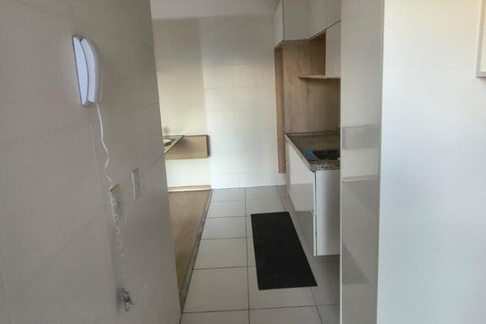 Cozinha de apartamento para alugar com 2 quartos, 52m² em Marechal Hermes, Rio de Janeiro