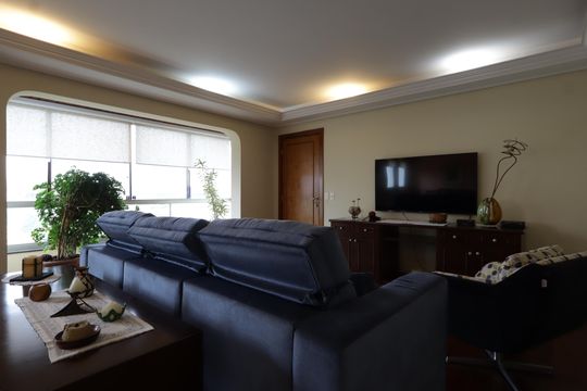 Sala de casa de condomínio à venda com 4 quartos, 156m² em Jardim Londrina, São Paulo