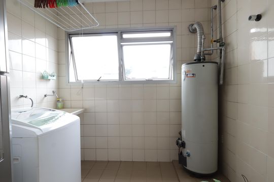 Área de Serviço de casa de condomínio à venda com 4 quartos, 156m² em Jardim Londrina, São Paulo