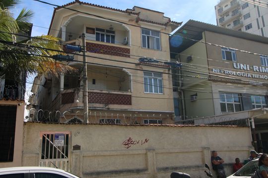 Fachada do Prédio de apartamento à venda com 1 quarto, 60m² em Penha, Rio de Janeiro