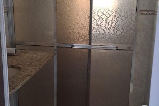 Banheiro de casa para alugar com 2 quartos, 80m² em Sarandi, Porto Alegre