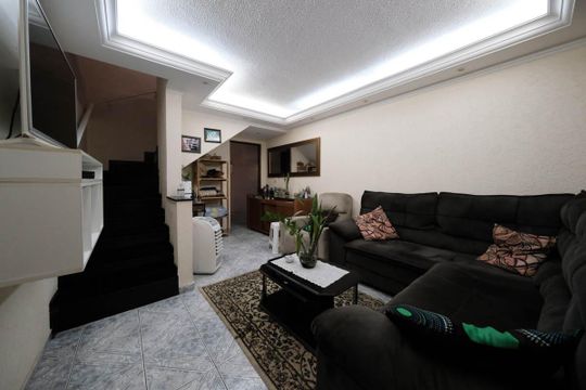 Casa à venda com 3 quartos, 130m² em Jardim Santo Antonio, São Paulo